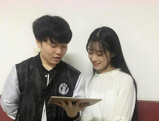 小钰和rookie怎么在一起的-电竞情侣甜蜜故事