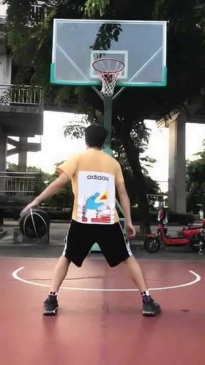 篮球新手必看的背后运球训练指南